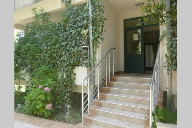 Roman Gardens Studio Apartment Risan Exterior photo